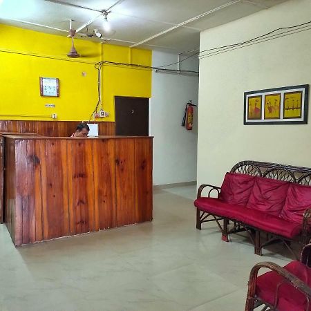 Chandrupal Lodging Guwahati Ngoại thất bức ảnh