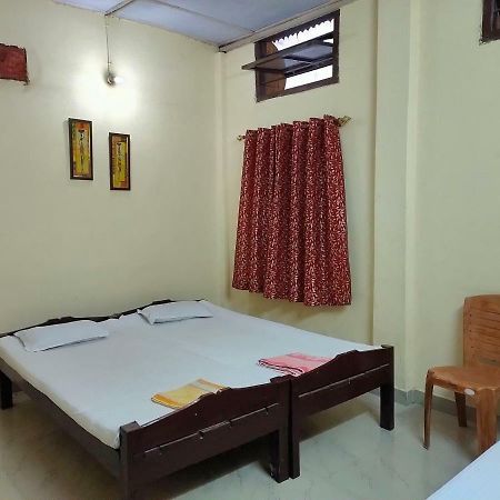 Chandrupal Lodging Guwahati Ngoại thất bức ảnh
